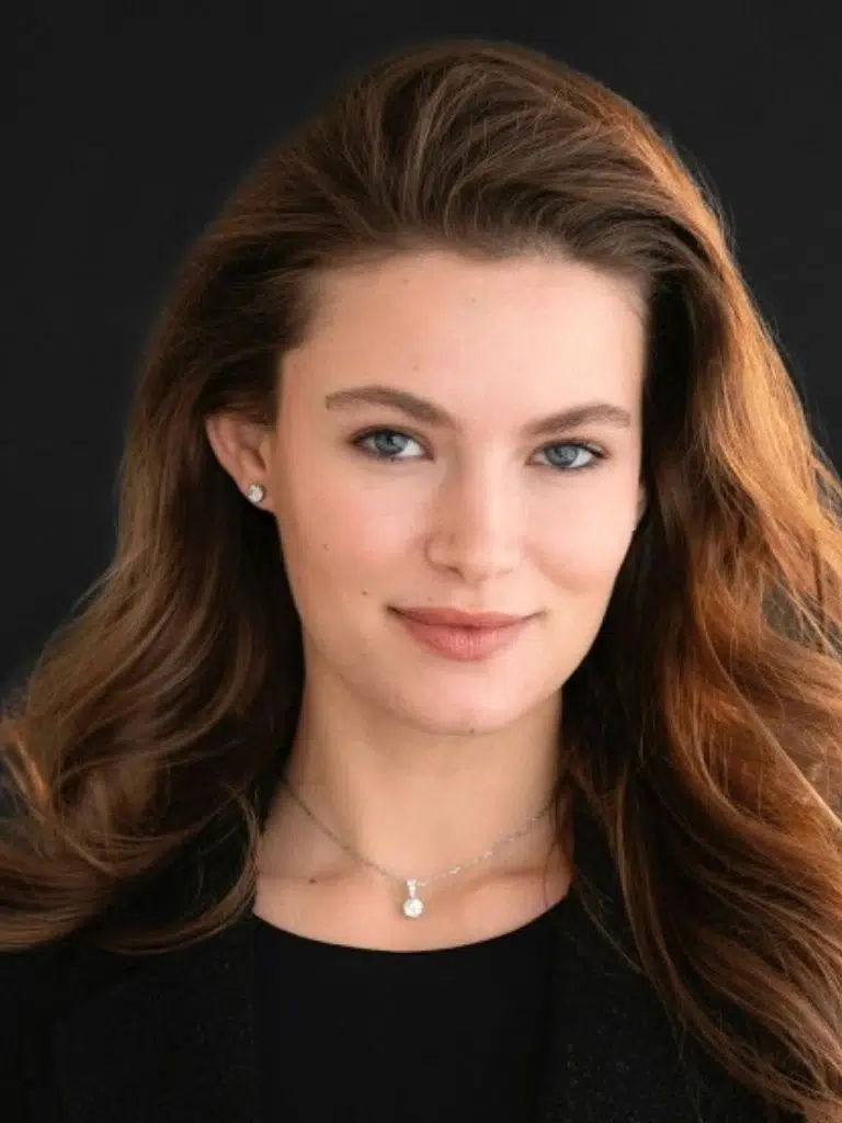 Alexa Jones Biography: Wiki, Age, Career, Height, Weight, Boyfriend, Net Worth & More
